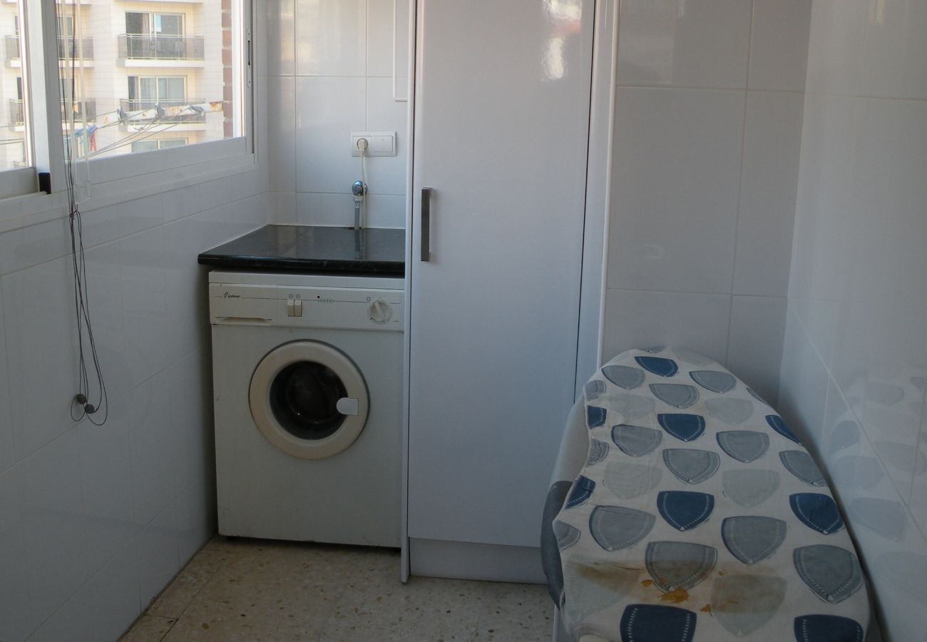 Appartement in Benidorm - EDEN PARK - 5 people (2 SCHALAAFKEMMER)