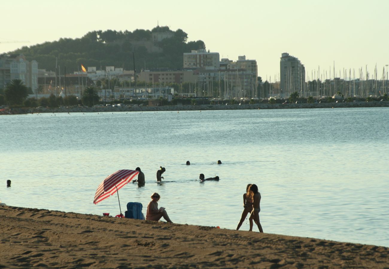 Appartement in Denia - Apartamento ideal para familiascon parque infantil,piscina y jardin