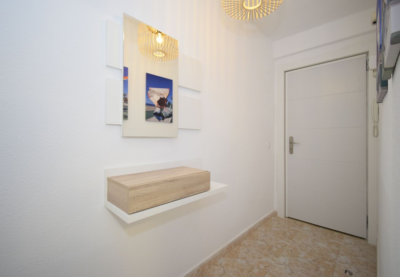 Appartement in Benidorm - MAR Y VENT  2D (4 BEDROOMS)