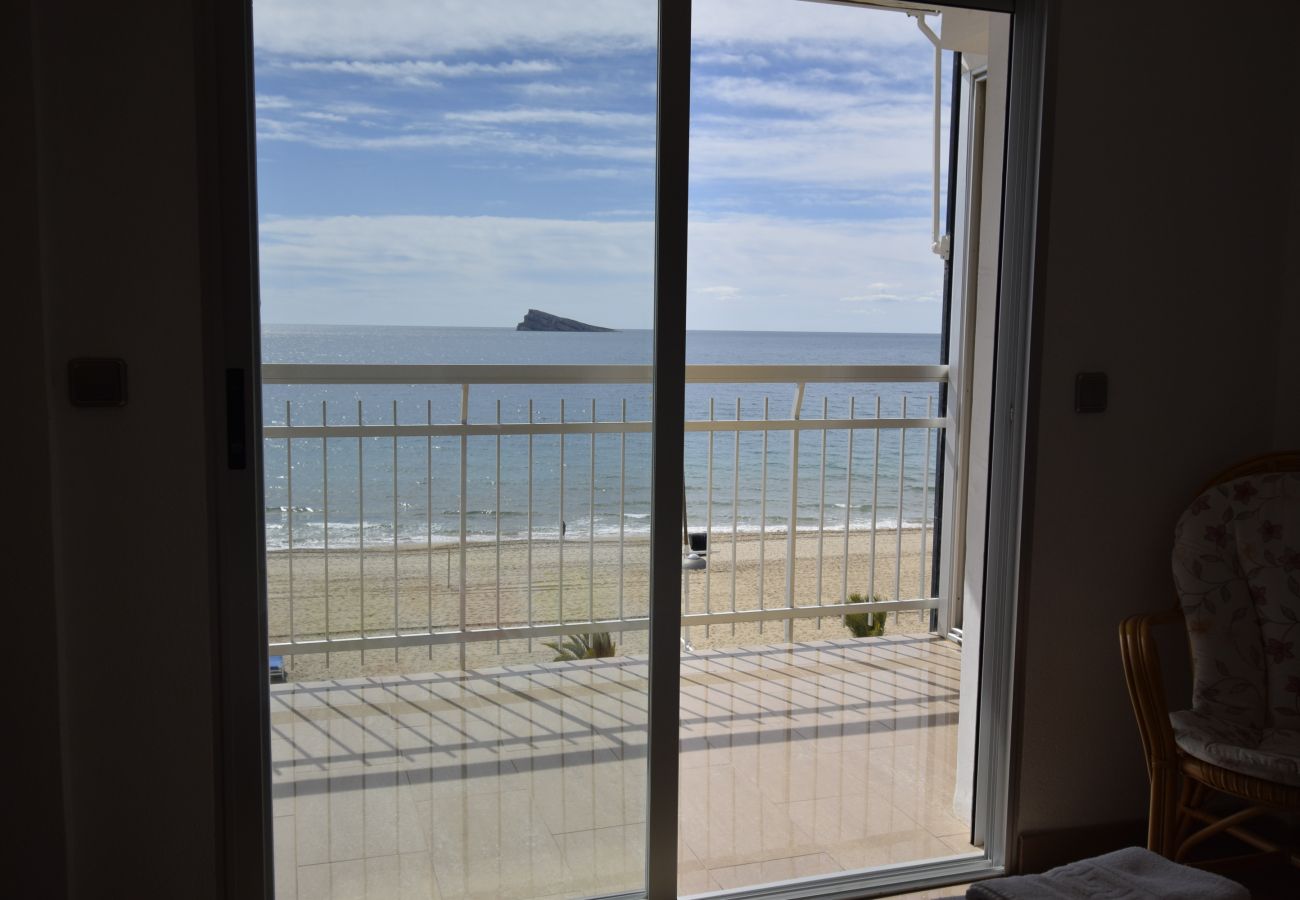 Appartement in Benidorm - MAR Y VENT - ZEEZICHT (3 SLAAPKAMER)