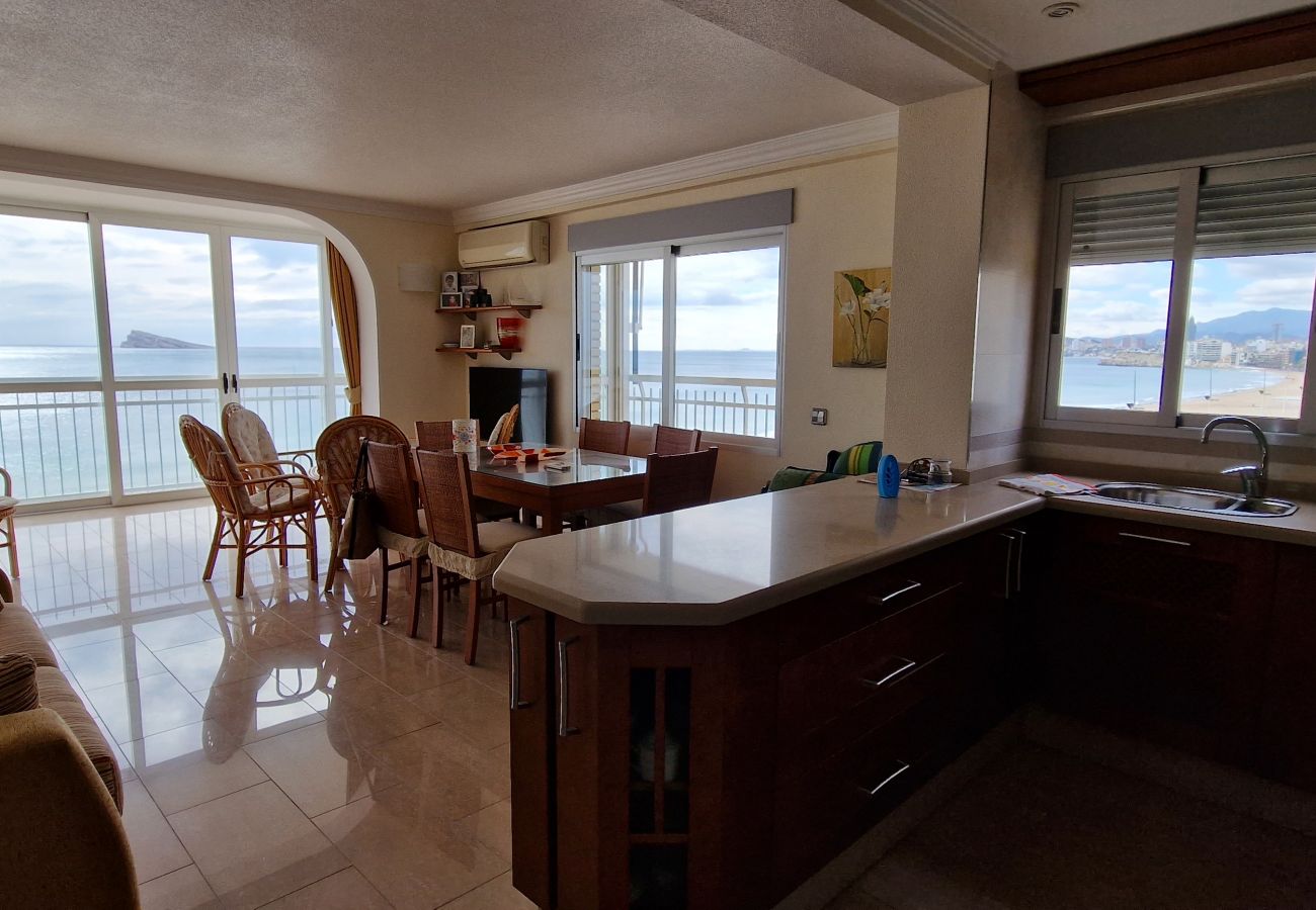 Appartement in Benidorm - MAR Y VENT - ZEEZICHT (3 SLAAPKAMER)