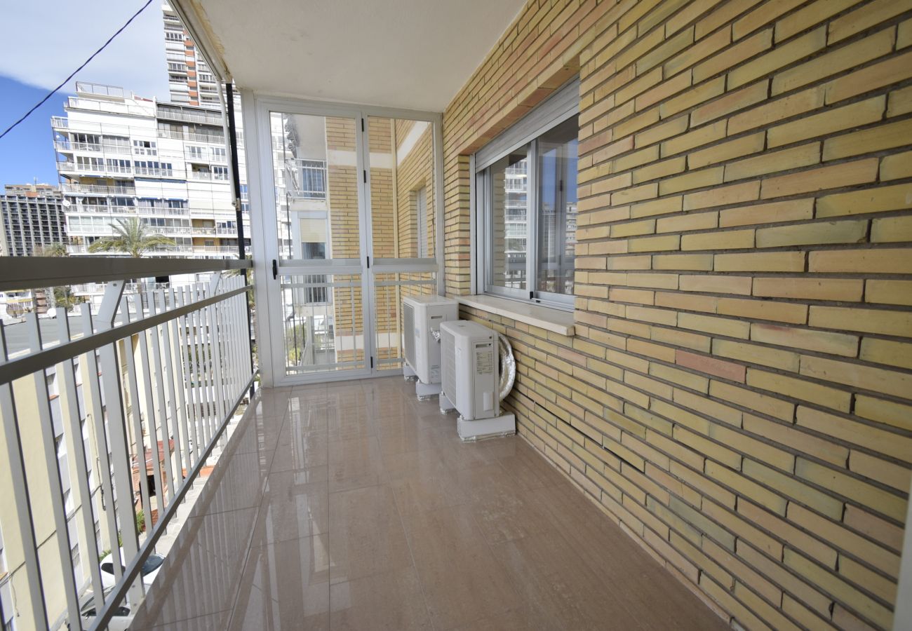 Appartement in Benidorm - MAR Y VENT - ZEEZICHT (3 SLAAPKAMER)