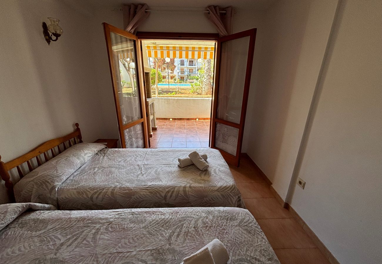 Appartamento a Denia - Apartamento en planta baja frente a la piscina y en primera linea de playa