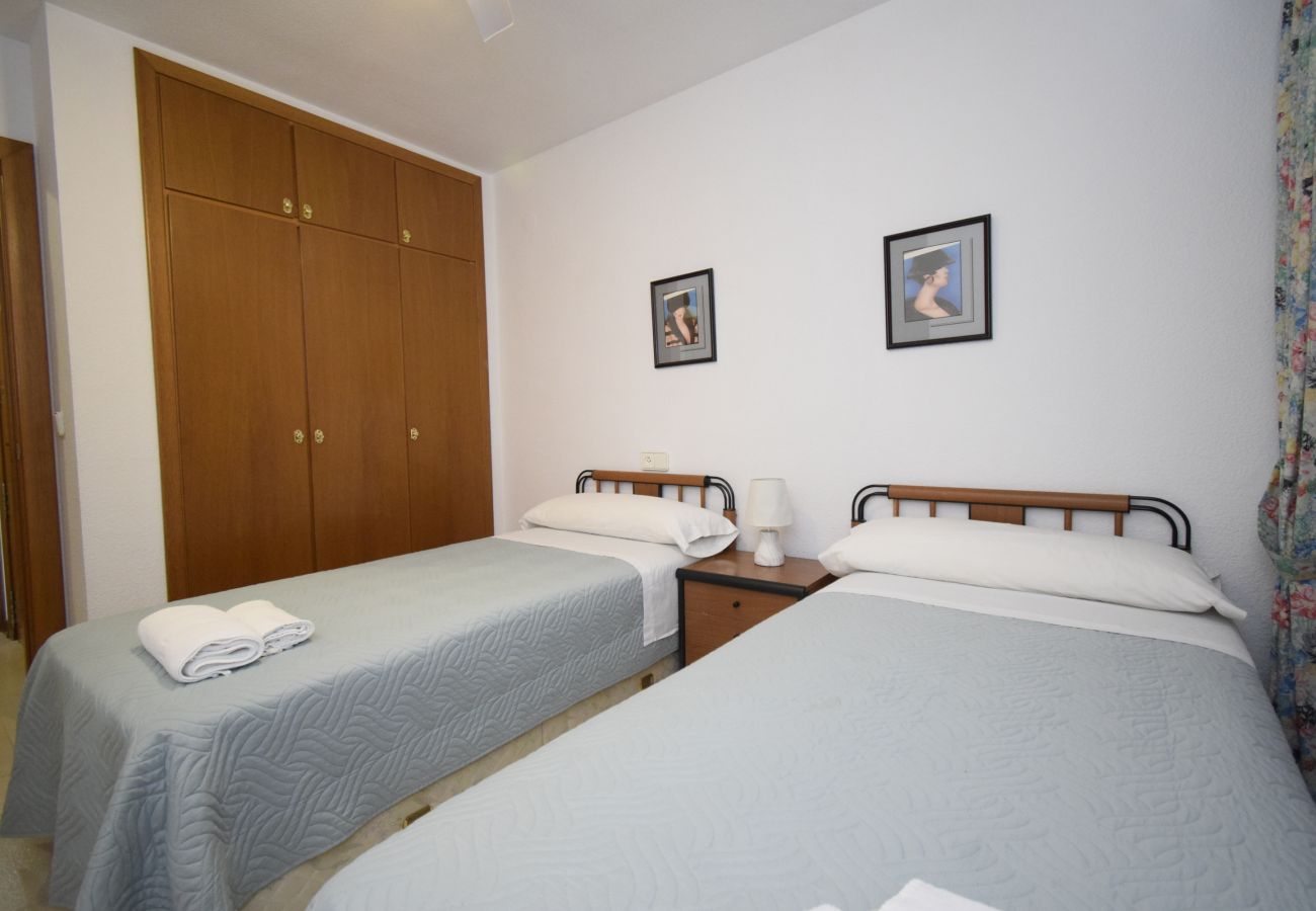 Apartamento em Benidorm - CASTELMAR ( 2 QUARTOS)