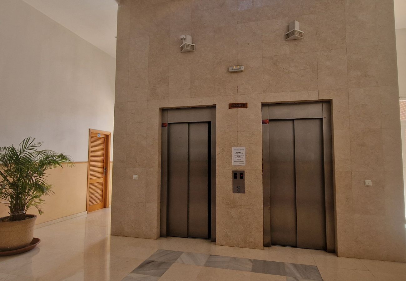 Apartamento em Benidorm - PINTOR ROSALES  (3 QUARTOS)