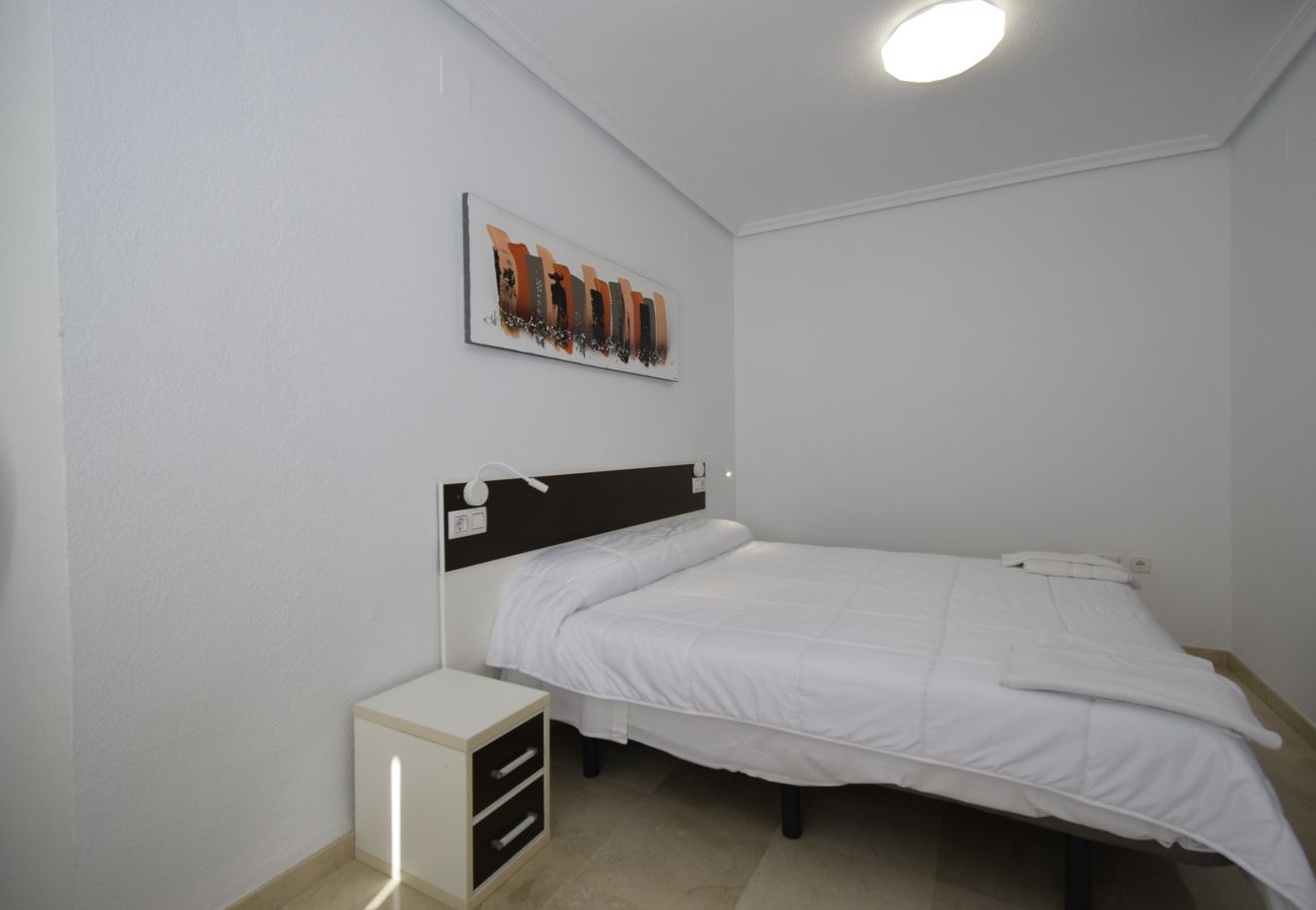 Apartamento em Benidorm - PINTOR ROSALES  (3 QUARTOS)