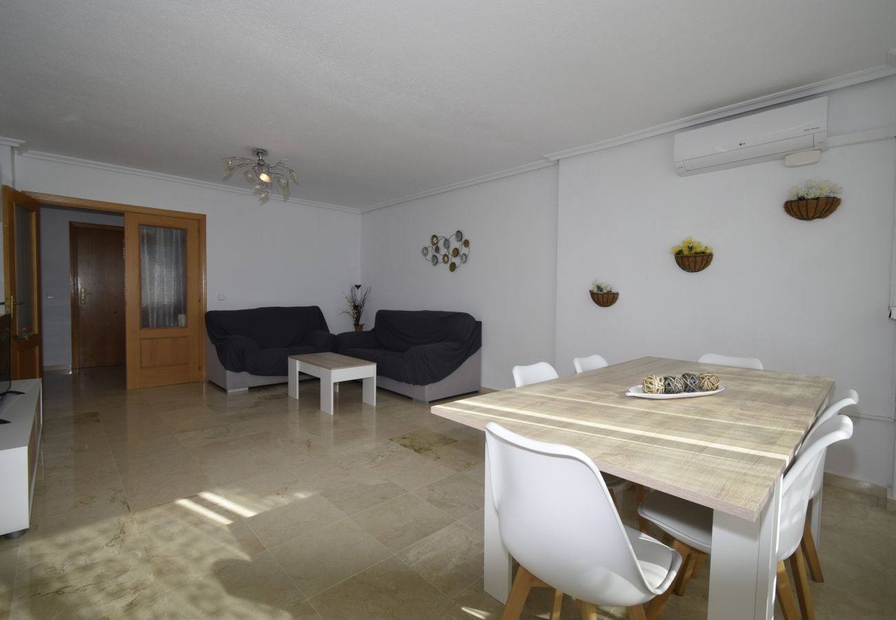 Apartamento em Benidorm - PINTOR ROSALES  (3 QUARTOS)