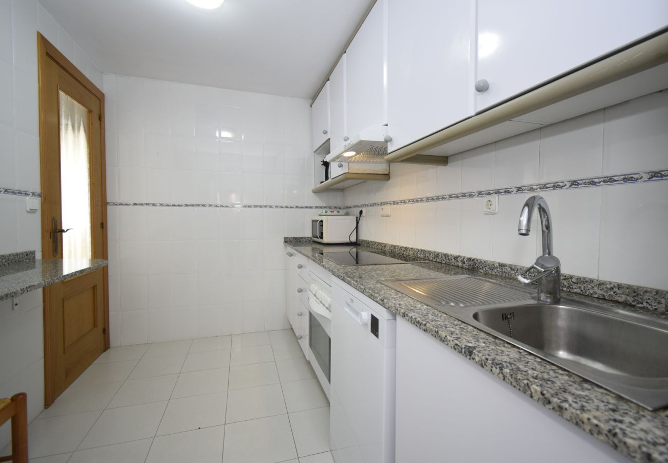 Apartamento em Benidorm - PINTOR ROSALES  (3 QUARTOS)