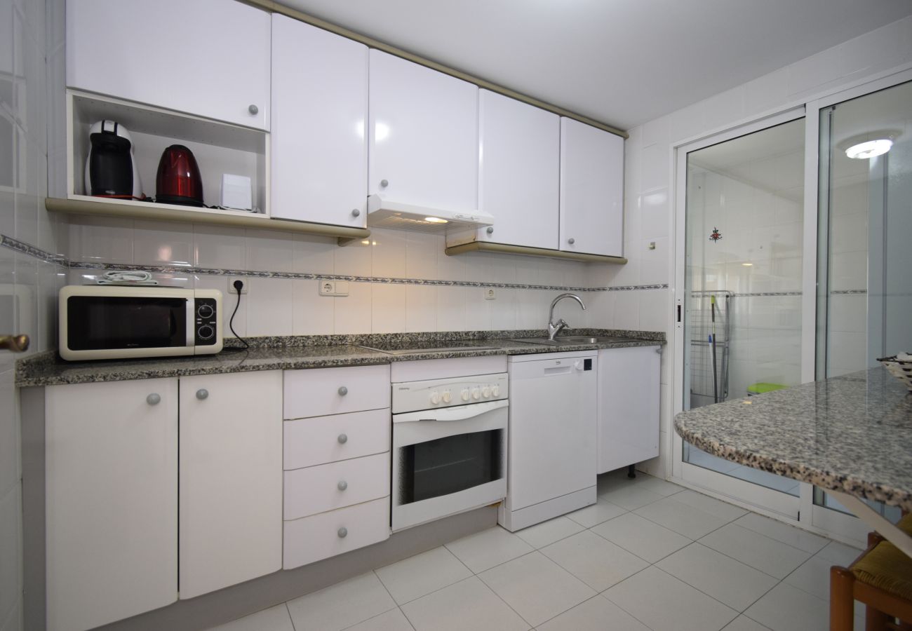 Apartamento em Benidorm - PINTOR ROSALES  (3 QUARTOS)