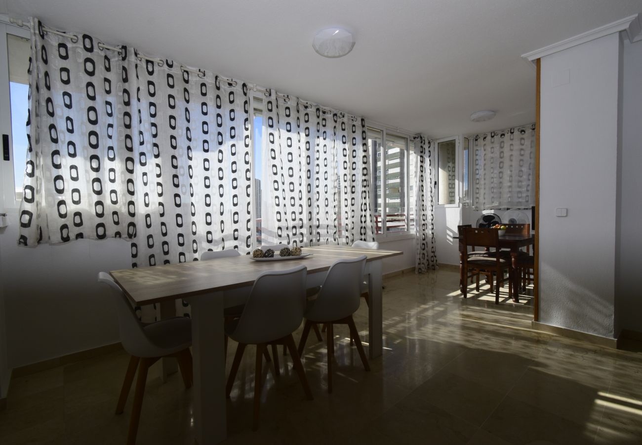 Apartment in Benidorm - PINTOR ROSALES  (3 BEDROOMS)